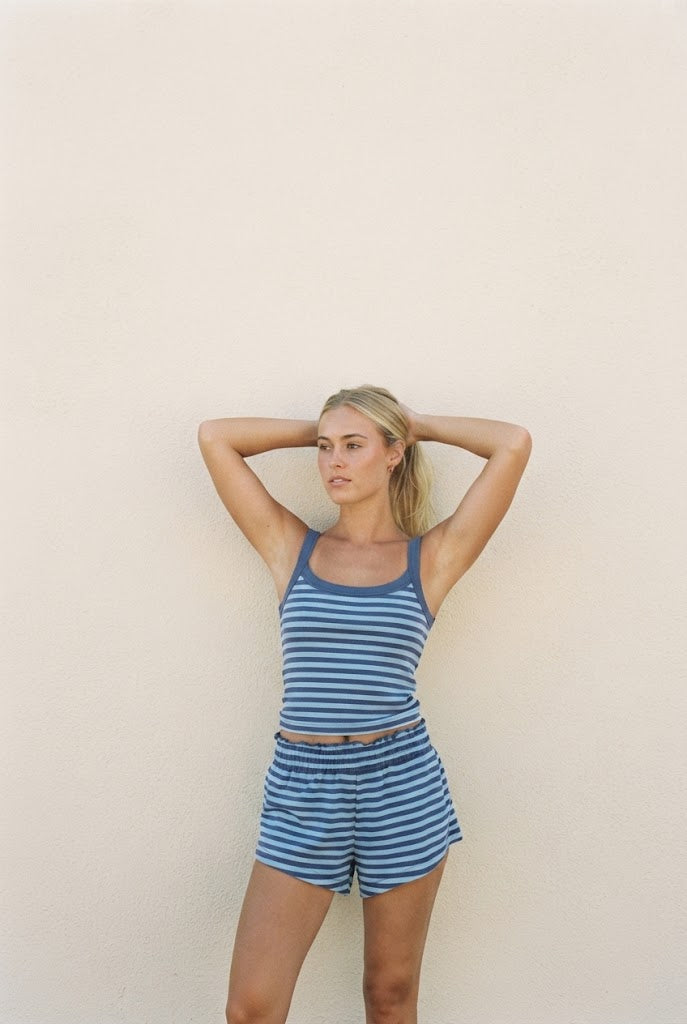 Curvite striped logo everyday set, portrait